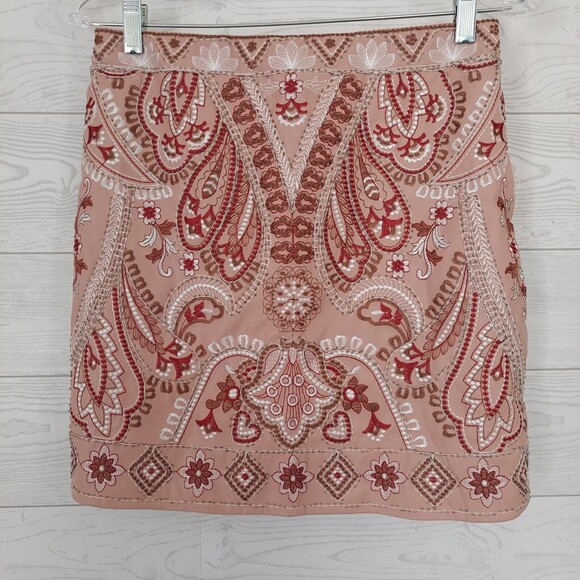 VERTE Embroidered Mini Skirt Pleather Faux Leather Pink Boho Chic Large - Picture 2 of 11